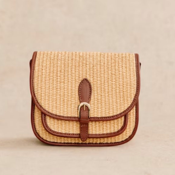 Elegant Tan and Brown Woven Crossbody Bag - Picture 3 of 15